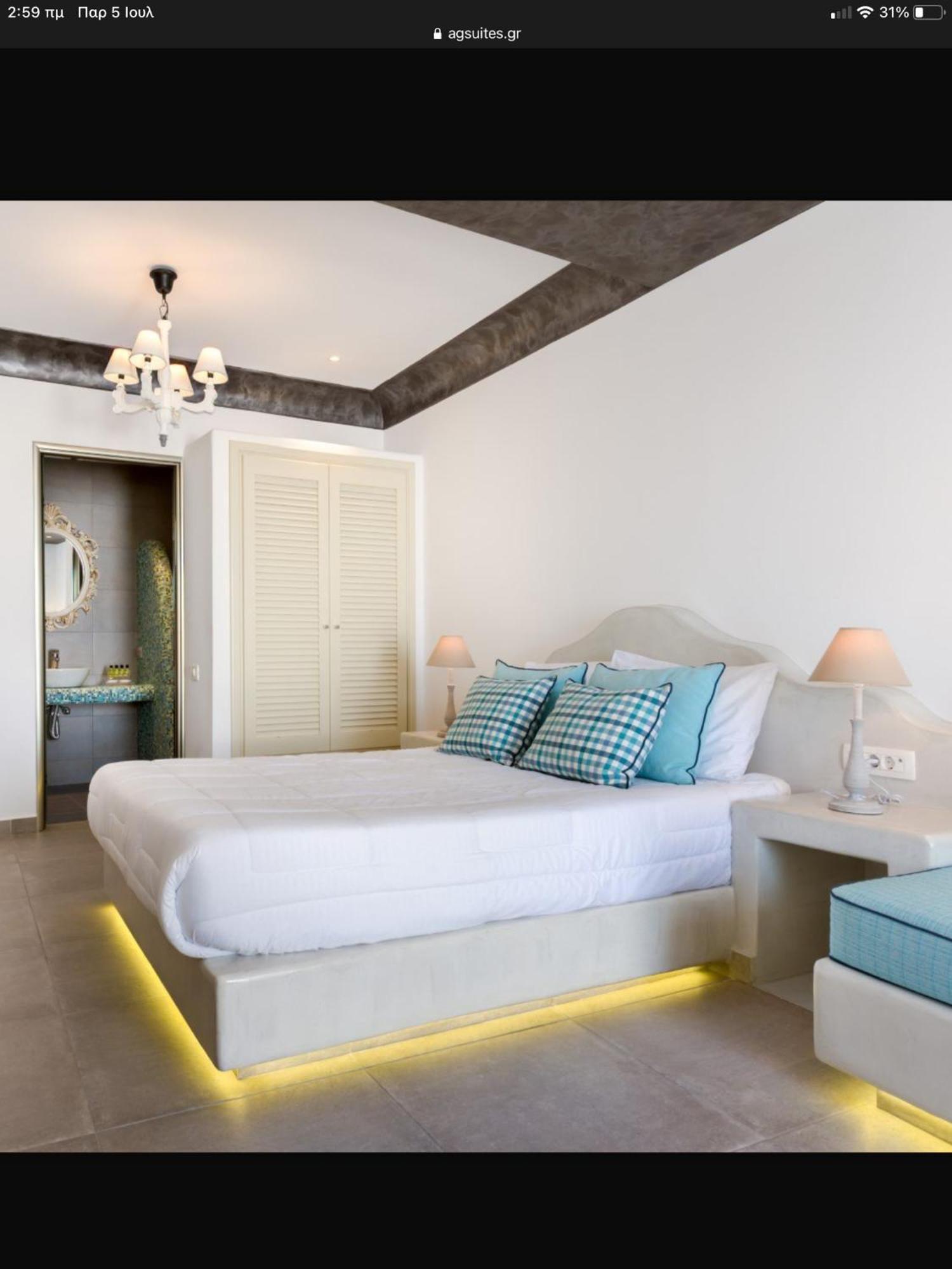 B Suites Тира Экстерьер фото